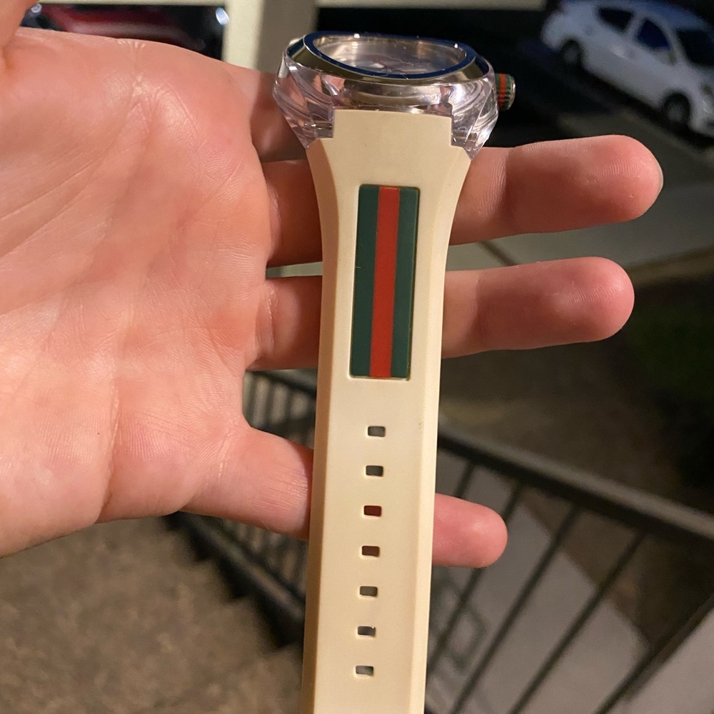 Gucci Watch - Picture 3 of 3
